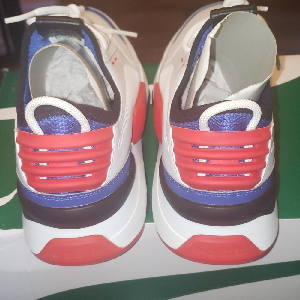 Shoes - Picture 4 of 5